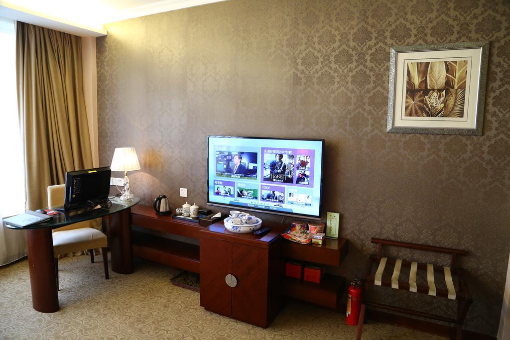 Long Zhou Grand Hotel Kuangcsou Szoba fotó